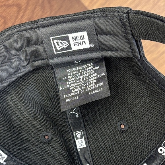 🔥🔥🔥New Era Black Braves World Series Cap🔥🔥🔥 - Picture 2 of 8